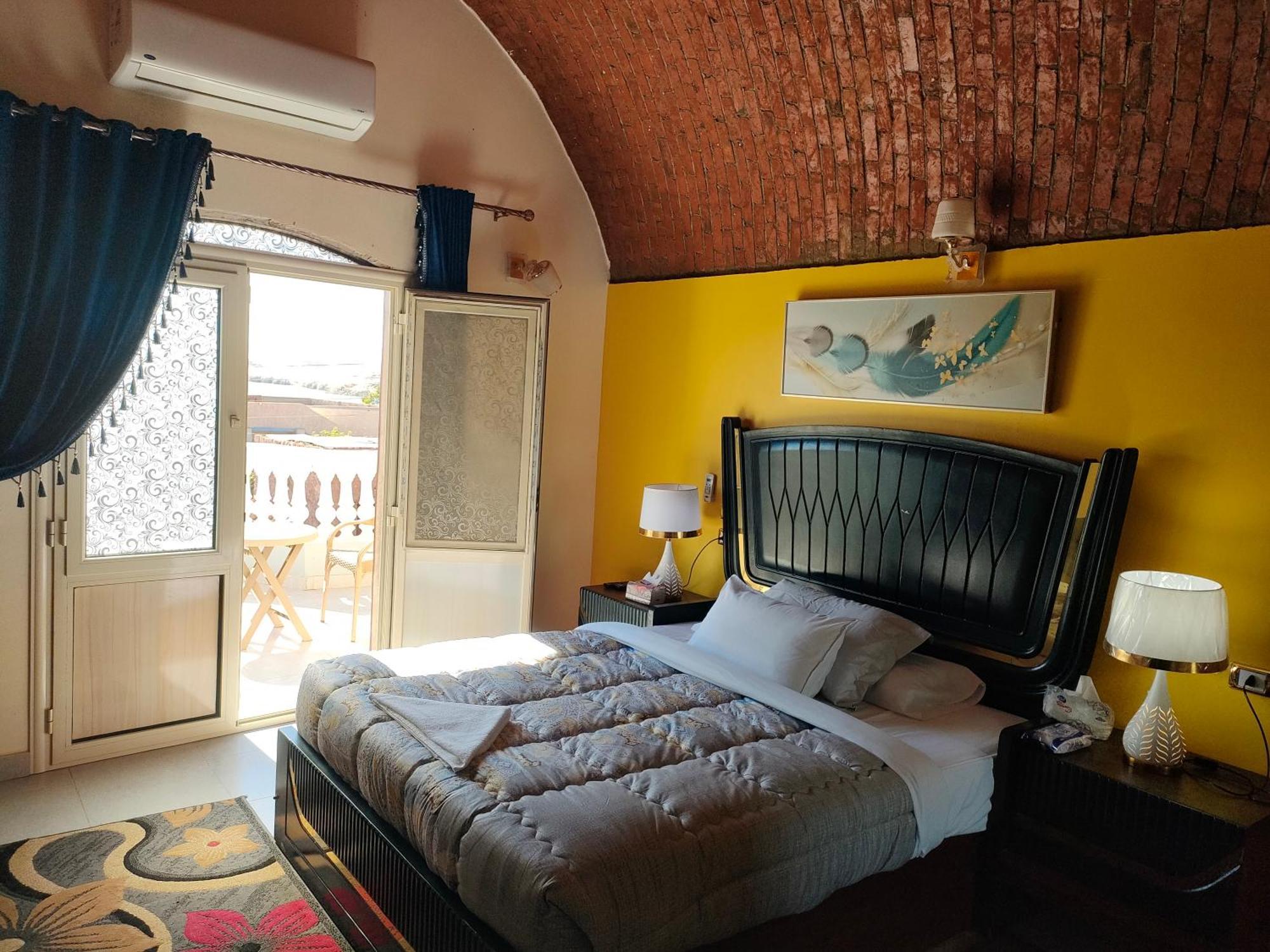 Abu Simbel Nubian Guest House エクステリア 写真