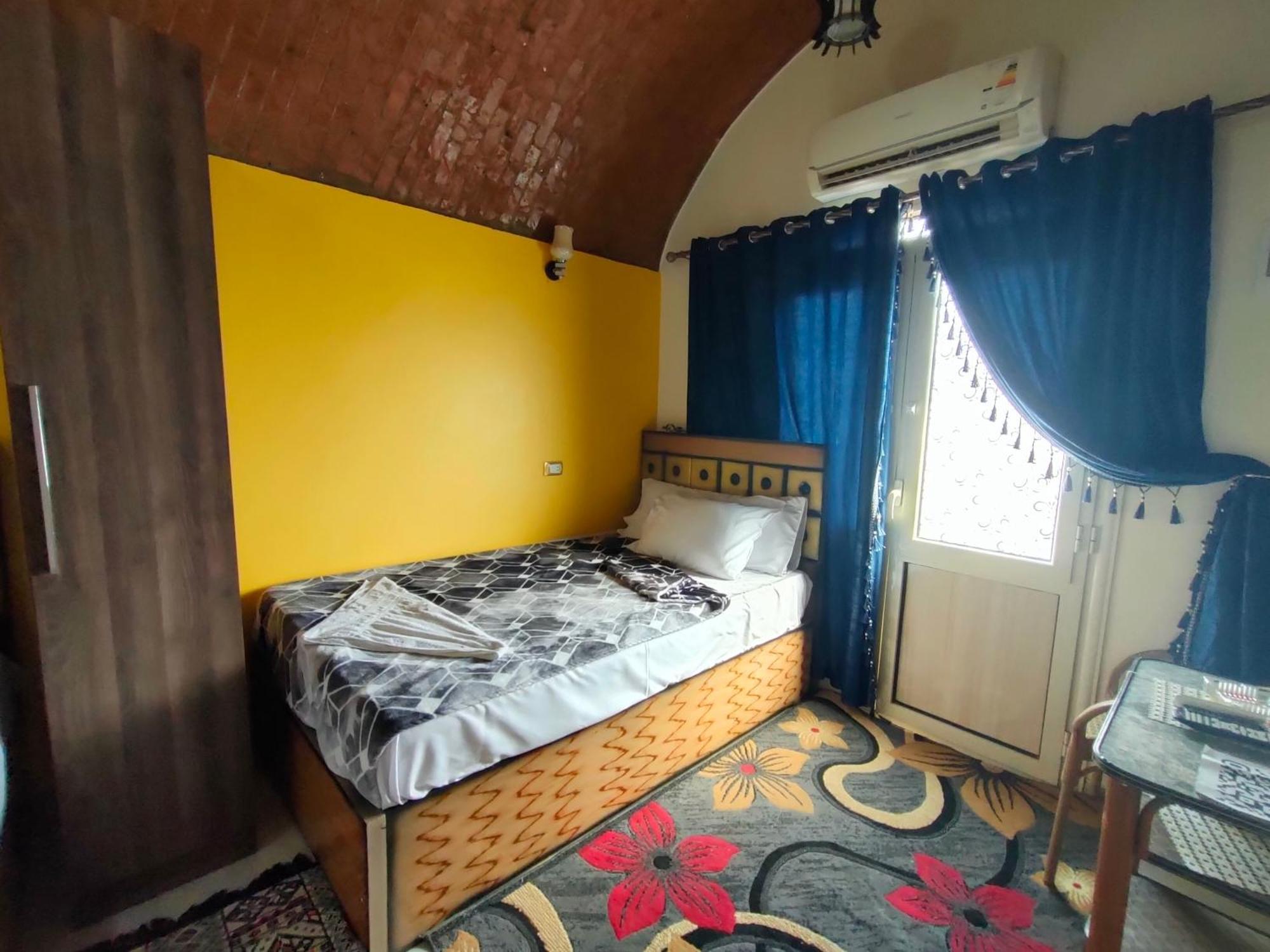 Abu Simbel Nubian Guest House エクステリア 写真